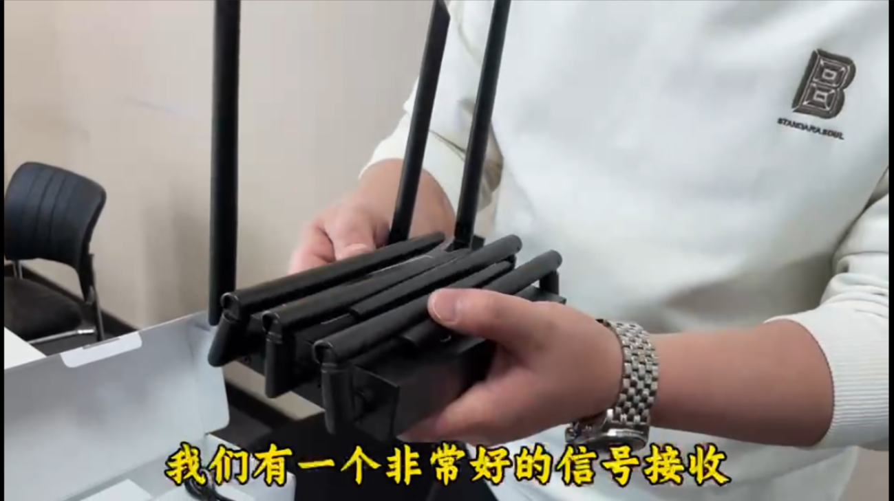 网搜嗖无线路由器，即插即用，有电就有网，告别传统网线，好方便！